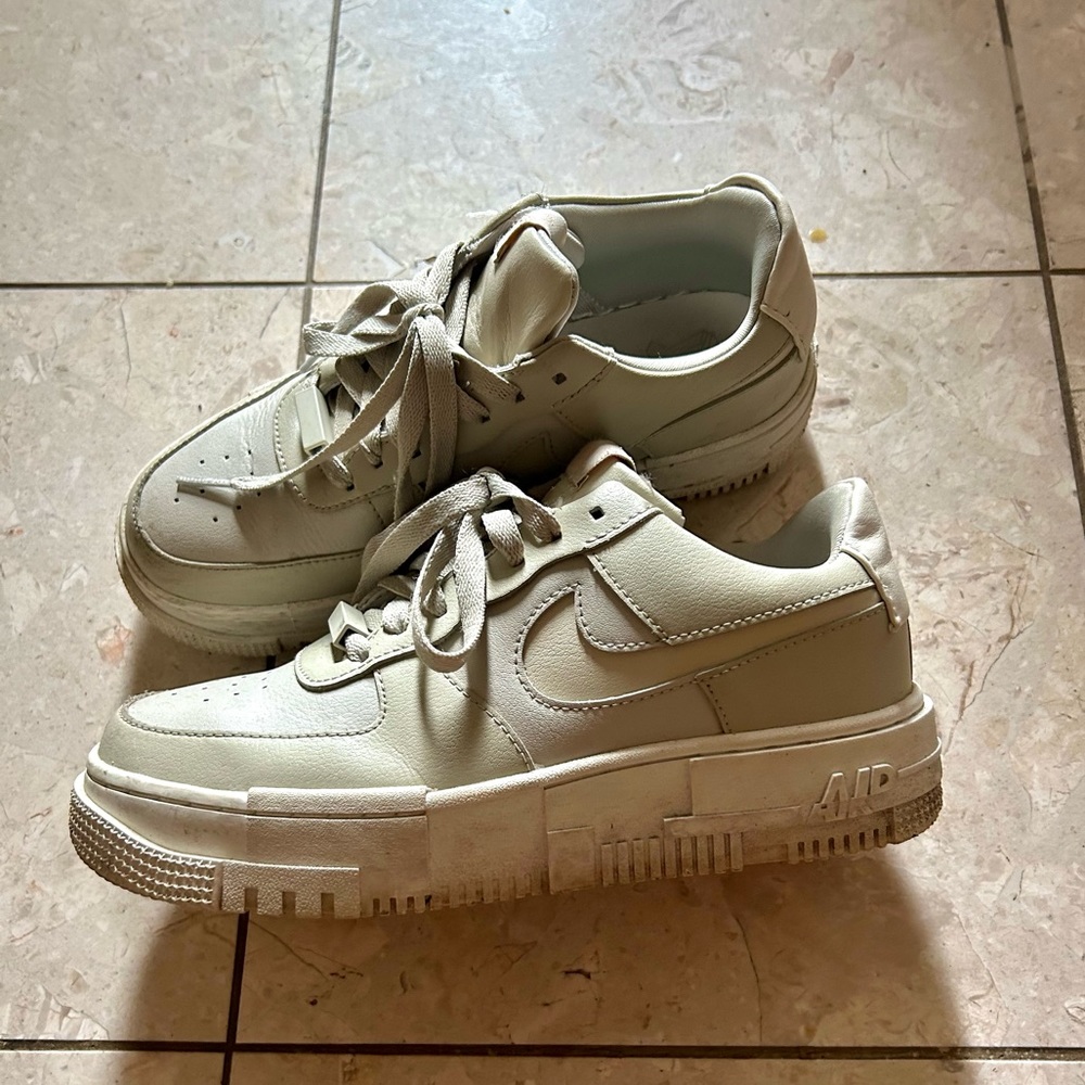 Nike Air Force 1 Pixel- Light Stone